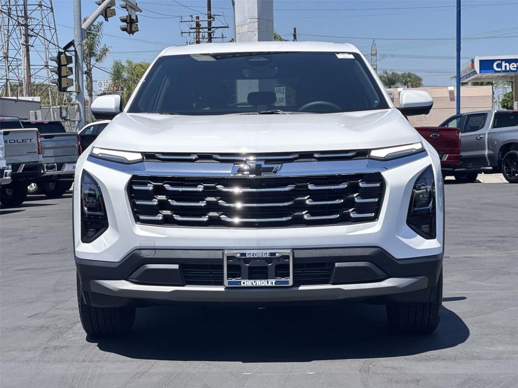 New 2026 Chevrolet Equinox LT w/ Safety and Technology Package FWD image 2