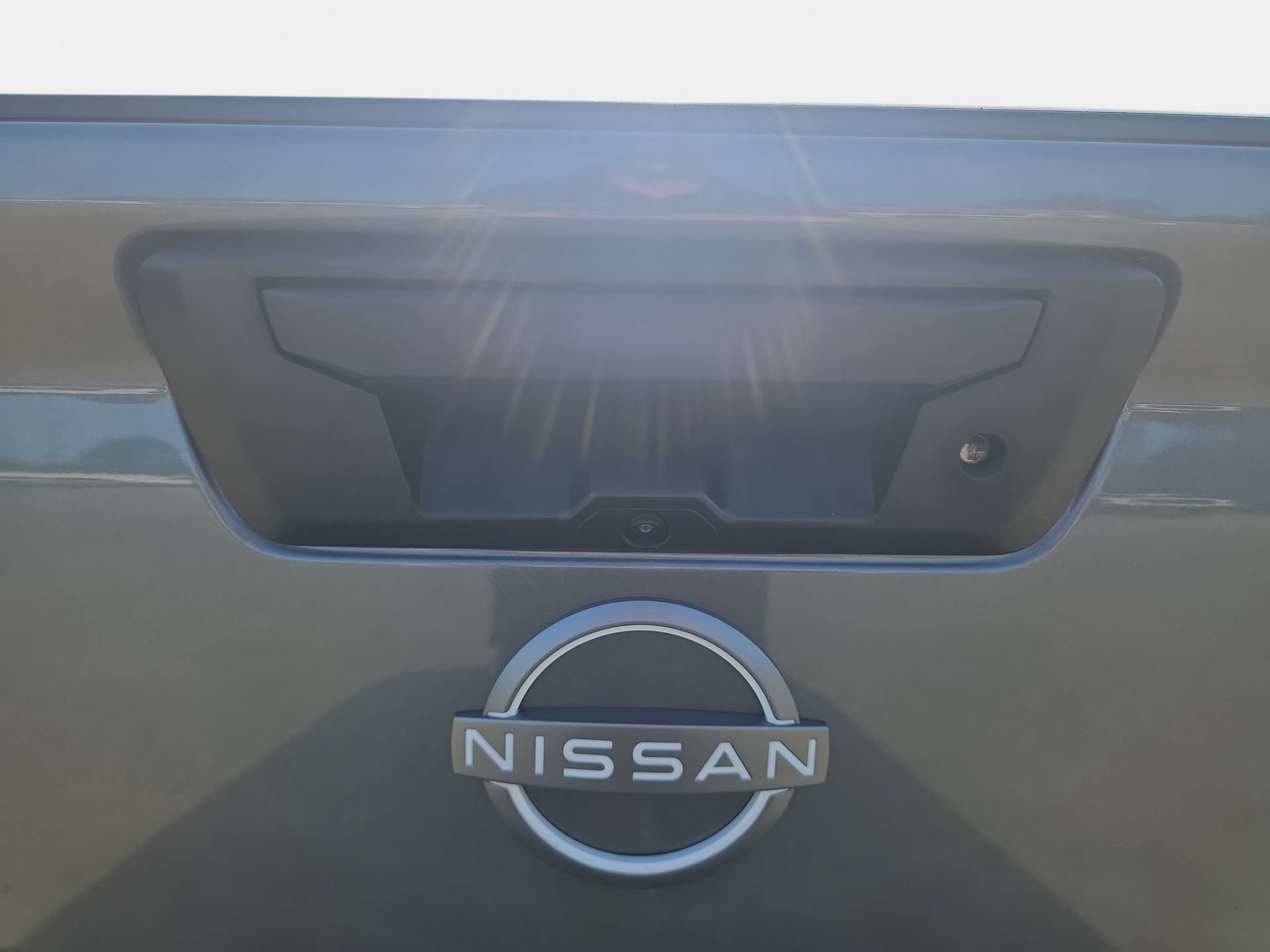 Used 2024 Nissan Frontier SV w/ Technology Package RWD image 13