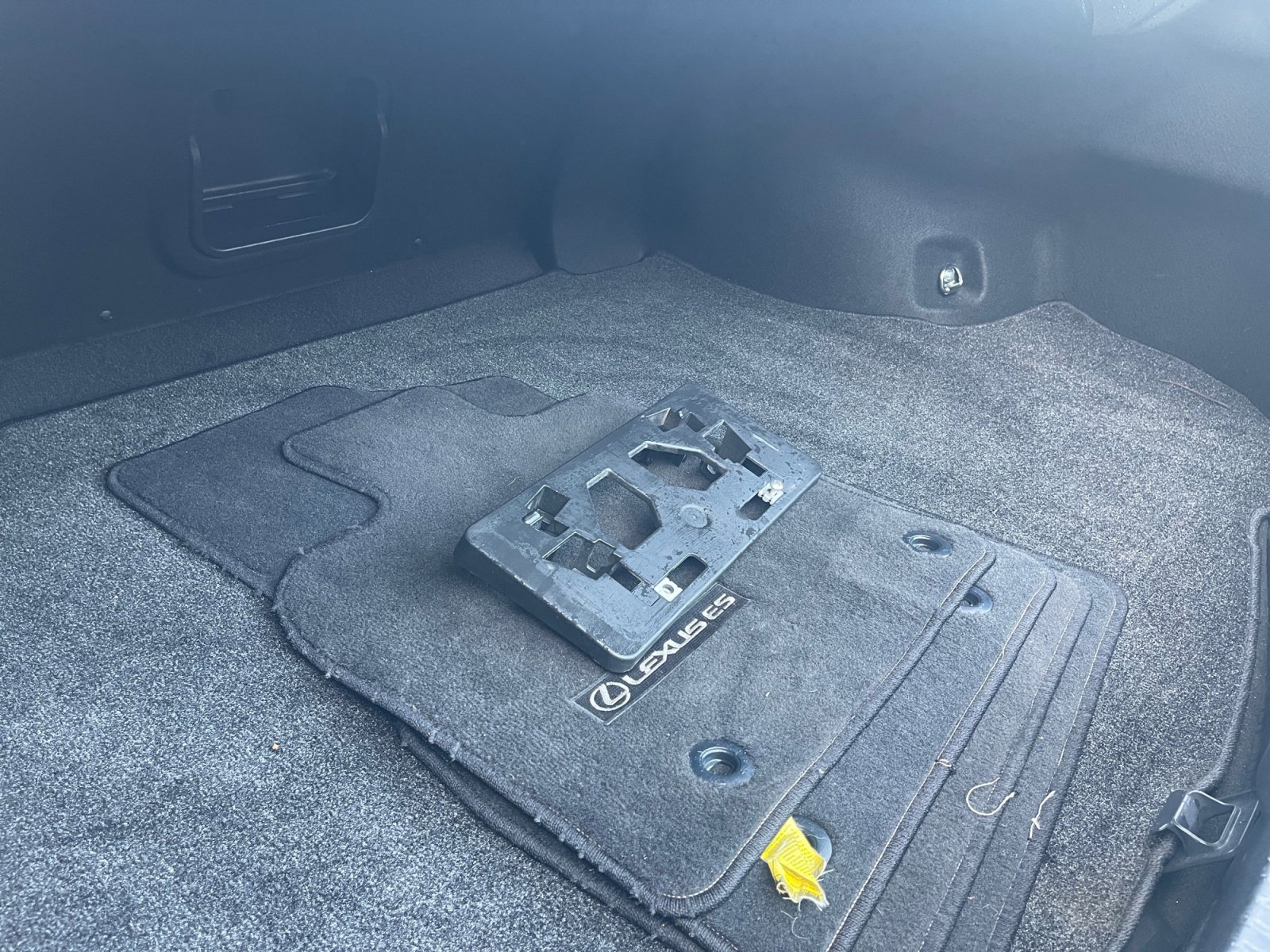 Used 2023 Lexus ES 300h w/ Premium Package image 19