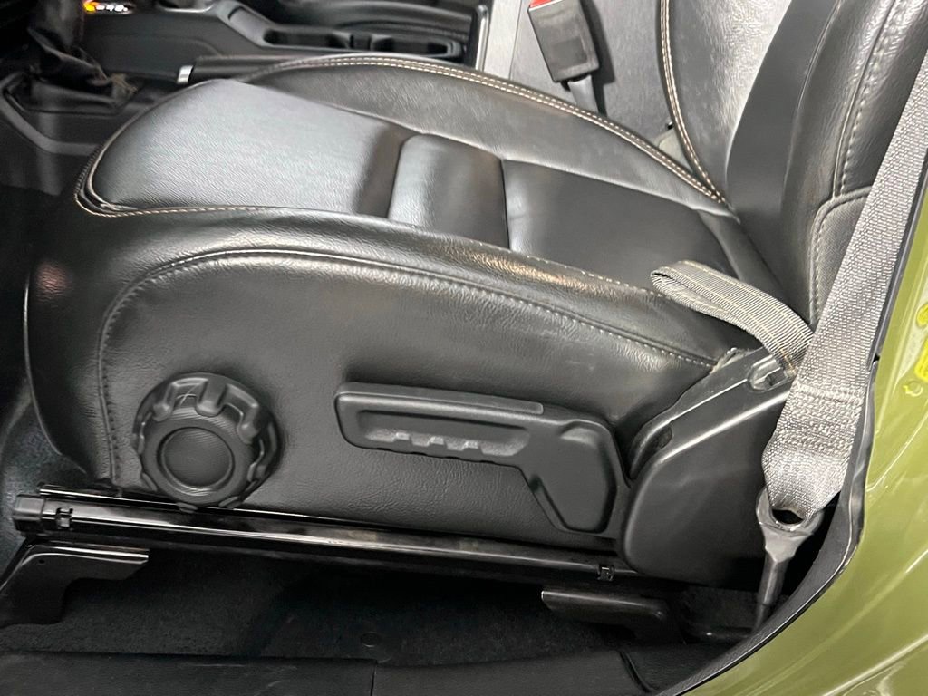 Used 2022 Jeep Wrangler Unlimited Rubicon w/ Xtreme Recon 35" Tire Package image 25