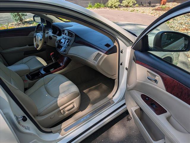 Used 2011 Toyota Avalon Limited FWD image 11