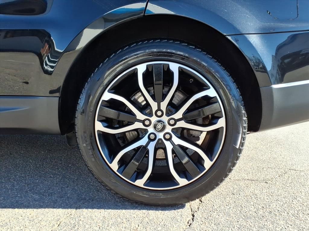 Used 2020 Land Rover Range Rover Sport SE image 23