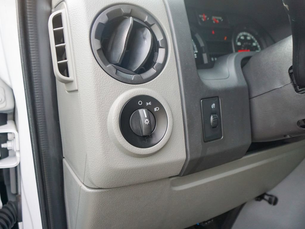 Used 2019 Ford E-350 and Econoline 350 Super Duty w/ Power Windows & Locks Group image 16