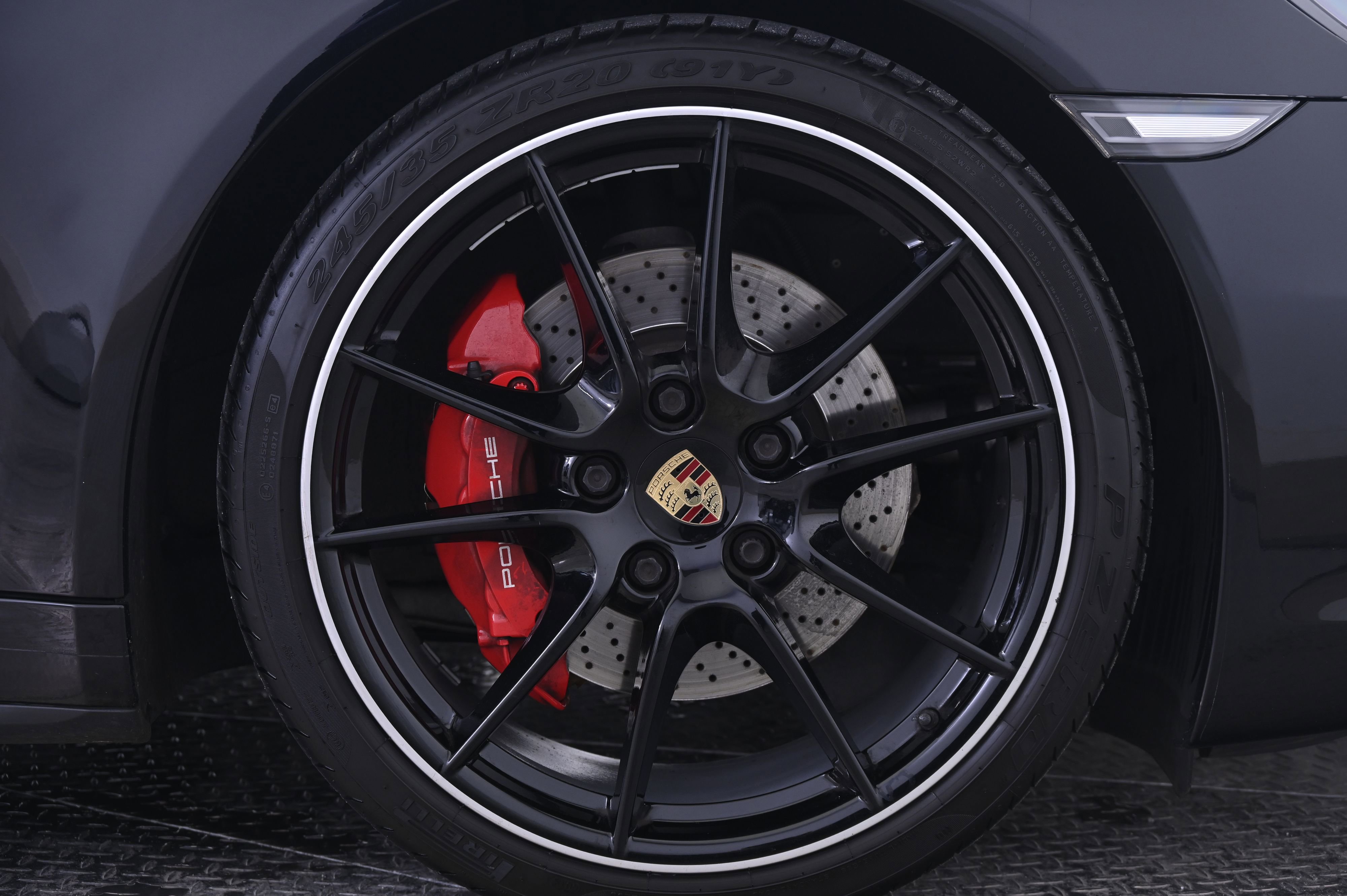 Used 2015 Porsche 911 Targa 4S image 18