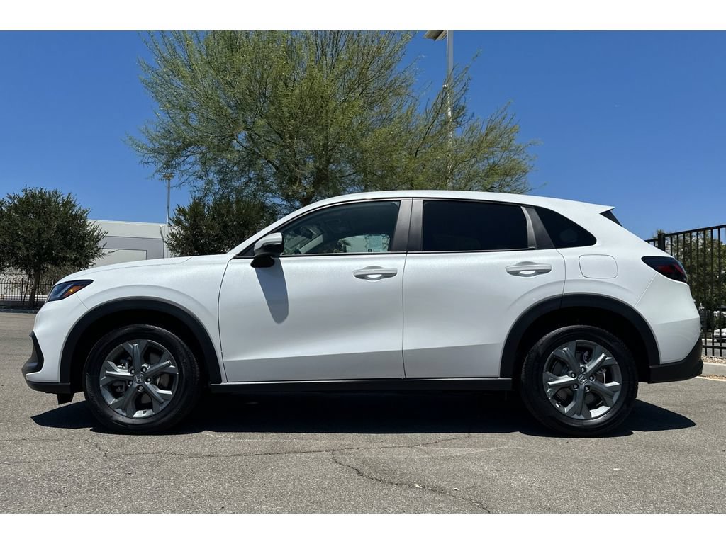 Used 2027 Honda HR-V LX image 2