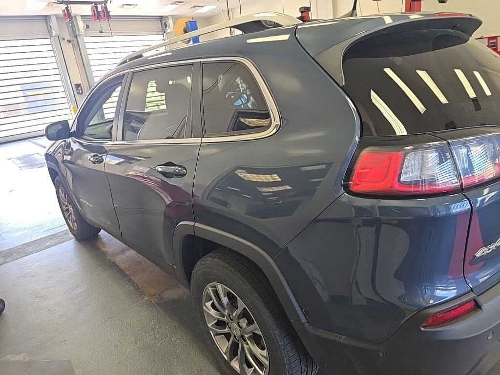 Used 2019 Jeep Cherokee Latitude Plus w/ Comfort/Convenience Group AWD/4WD image 4