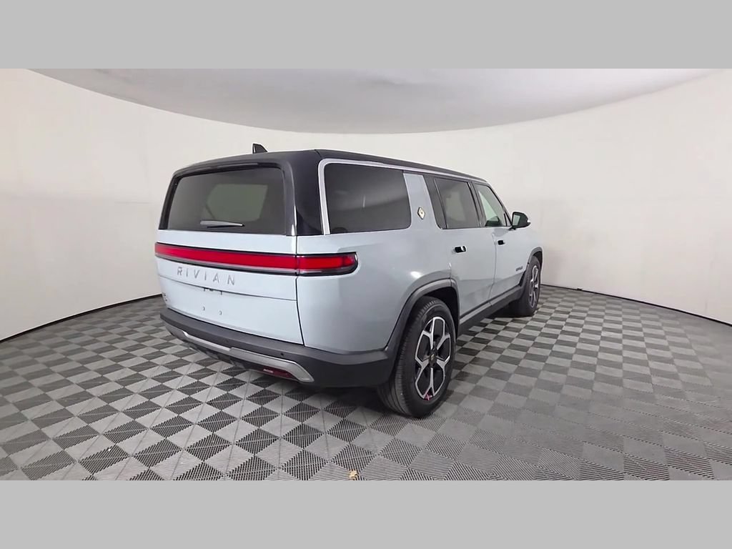 Used 2024 Rivian R1S Adventure AWD/4WD image 39