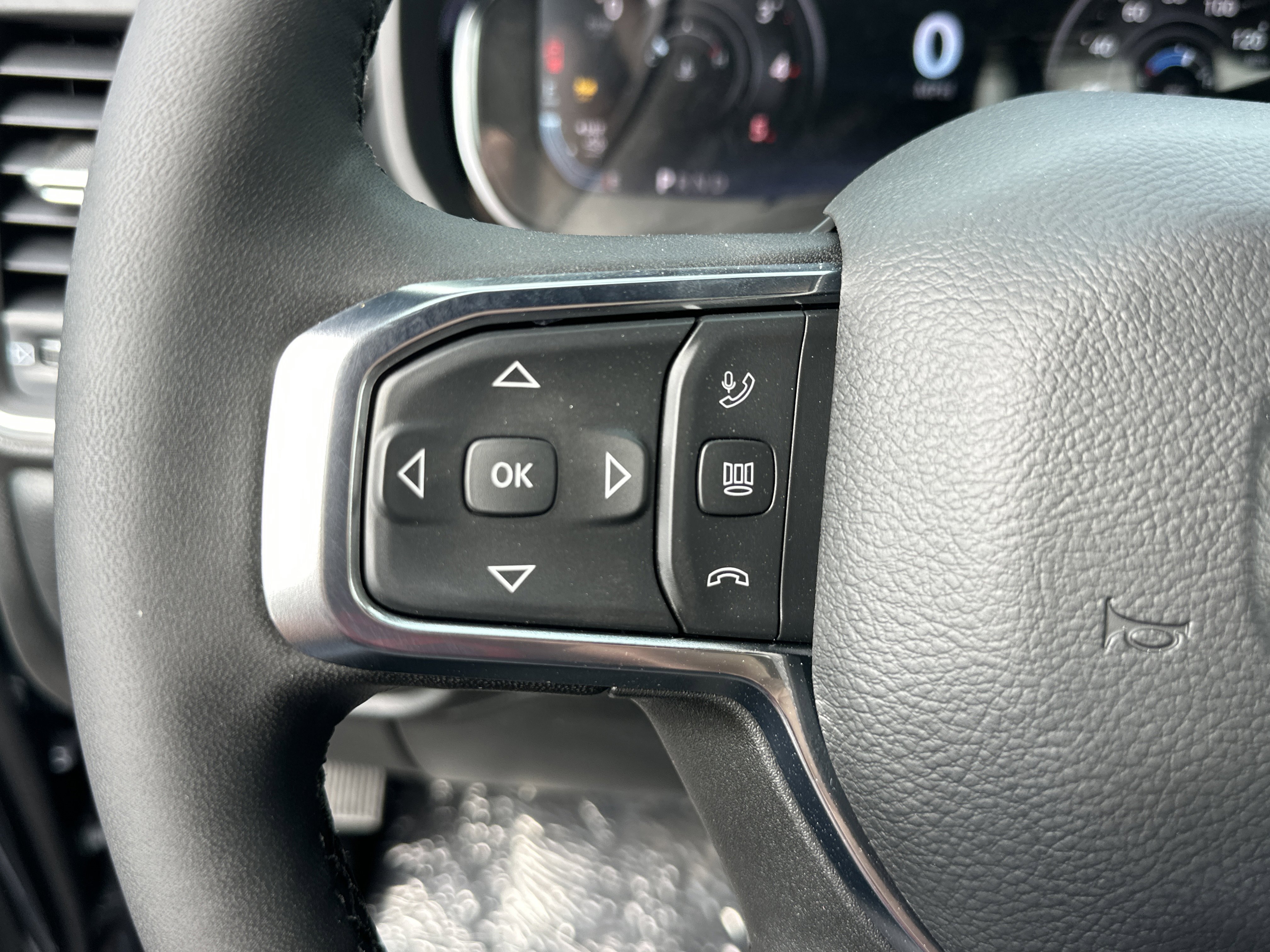 New 2026 RAM 3500 Laramie AWD/4WD image 10