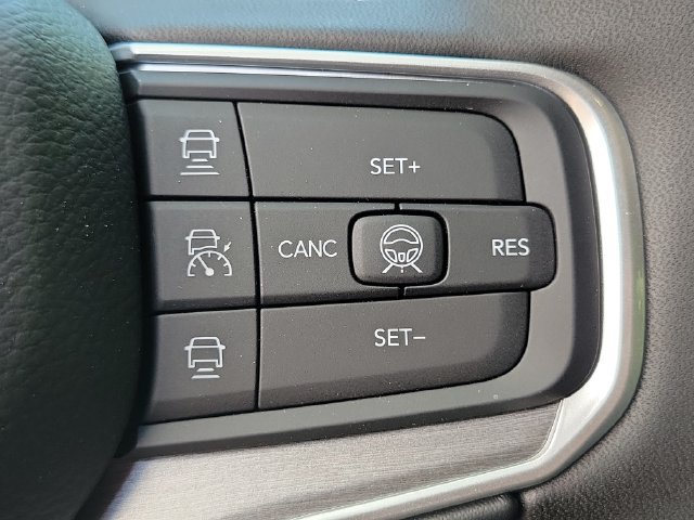 New 2026 Jeep Grand Wagoneer Limited AWD/4WD image 13