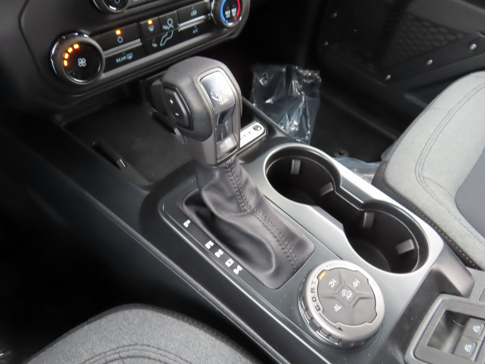 New 2025 Ford Bronco 4-Door image 17