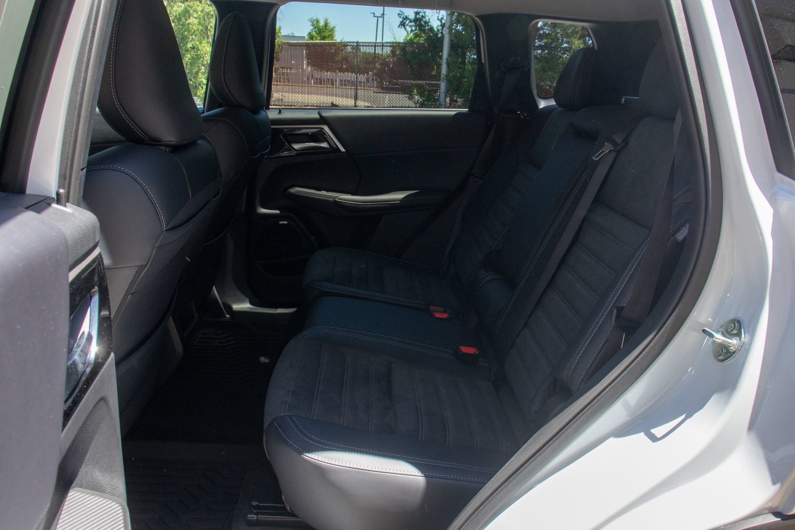 New 2026 Mitsubishi Outlander SE AWD/4WD image 14