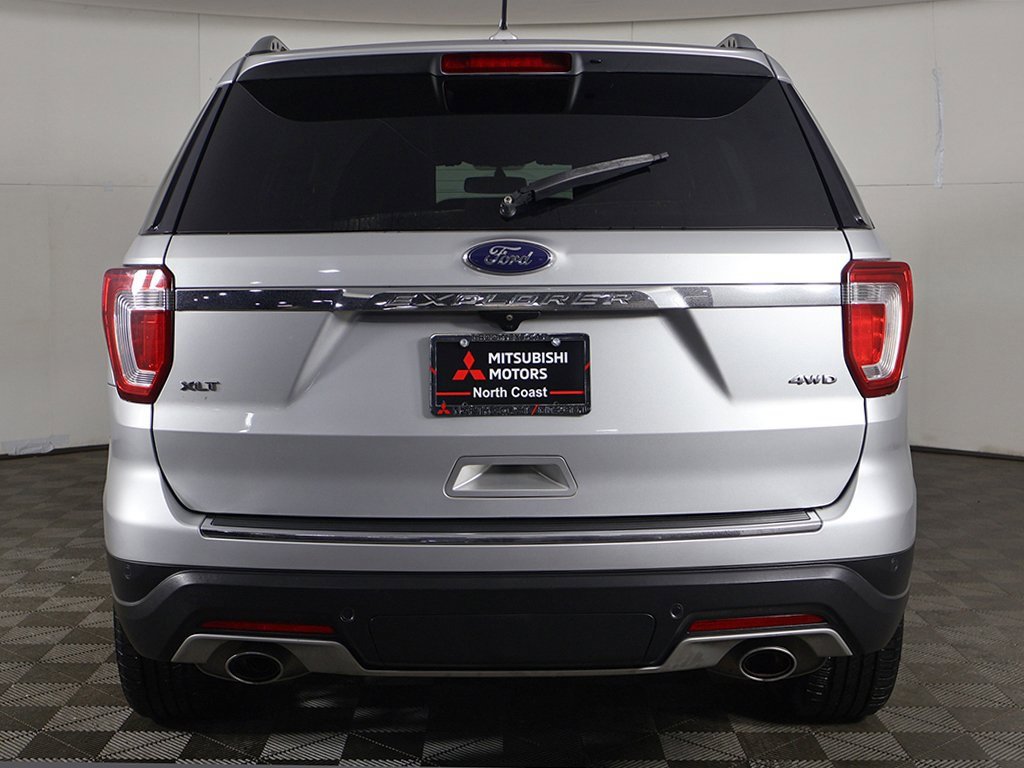 Used 2018 Ford Explorer XLT w/ Equipment Group 202A image 11