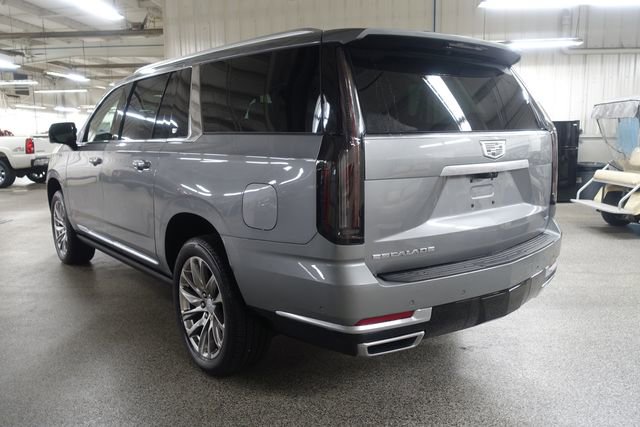 New 2026 Cadillac Escalade ESV Luxury image 5
