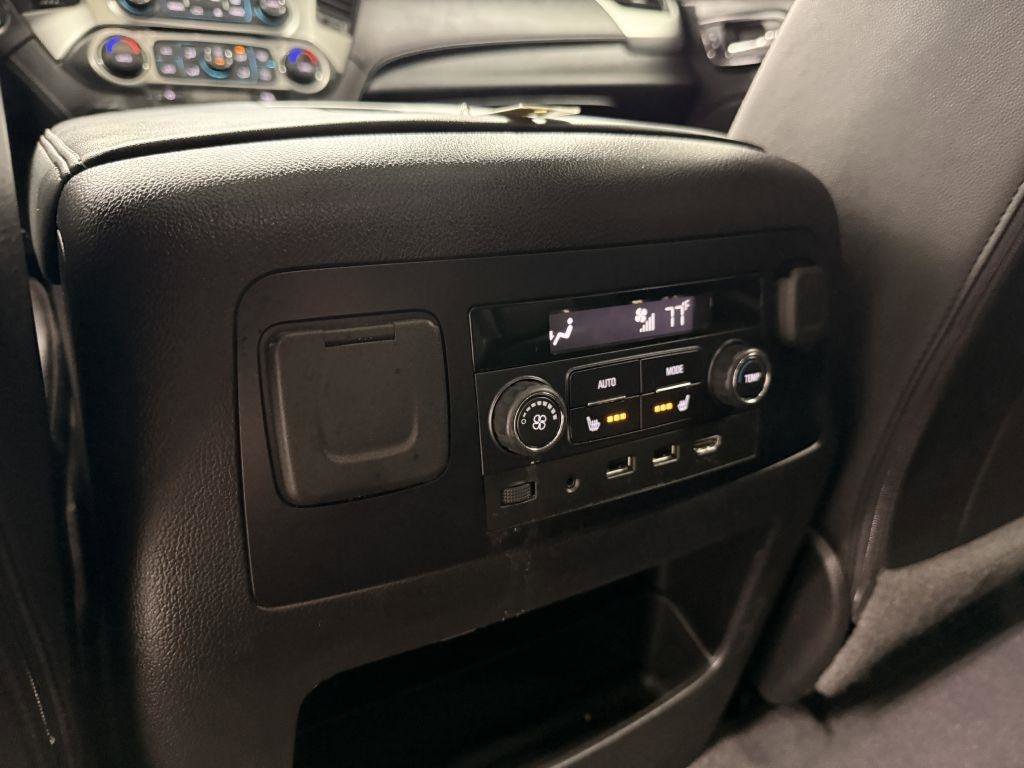 Used 2019 Chevrolet Suburban Premier AWD/4WD image 31