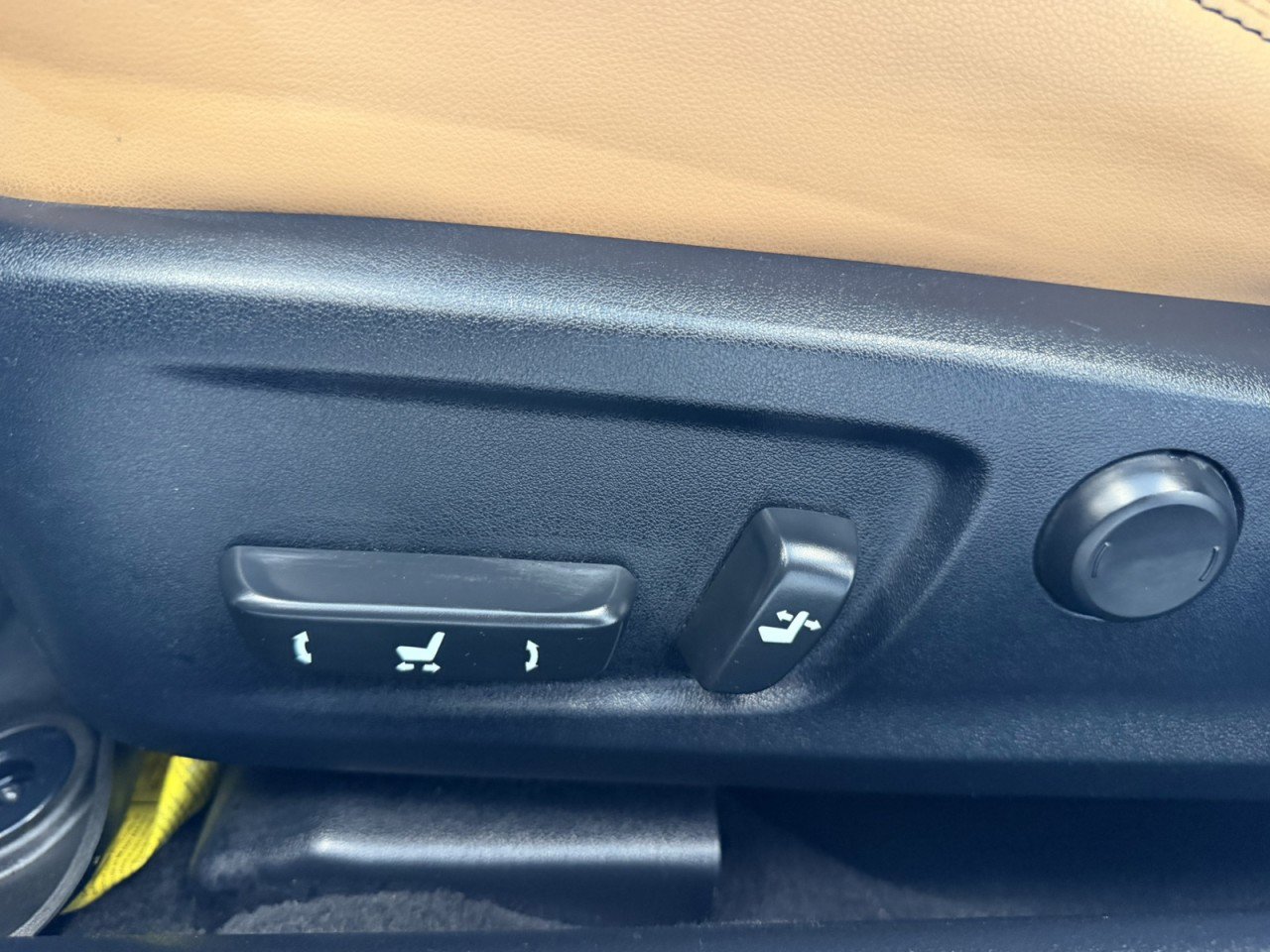 Used 2016 Lexus IS 200t RWD image 33