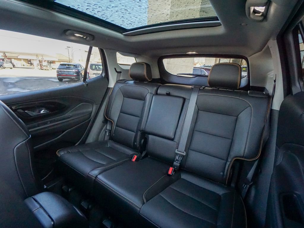 Used 2022 GMC Terrain AT4 w/ Infotainment Package II image 34
