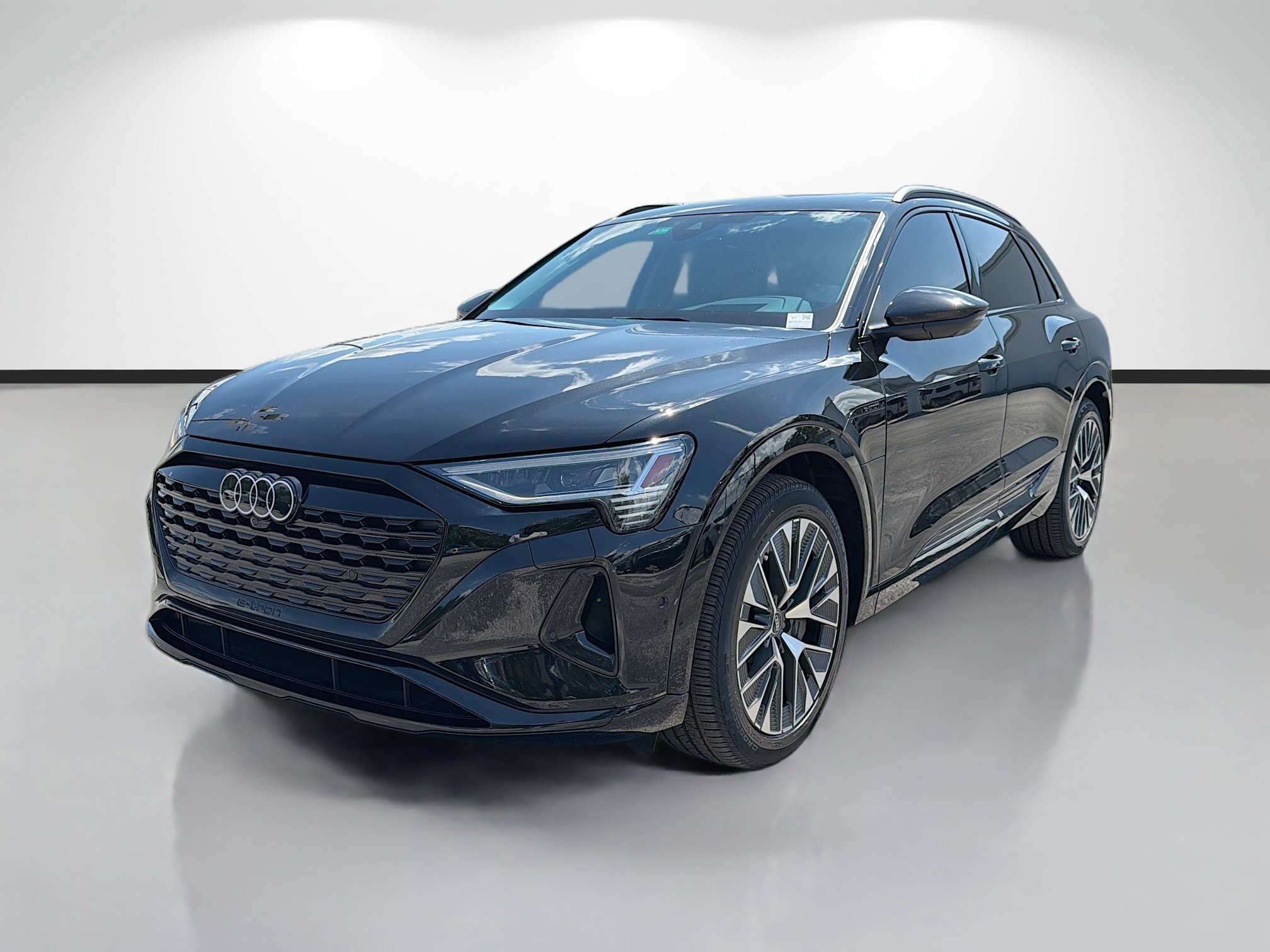 Used 2024 Audi Q8 e-tron Prestige w/ Prestige Package AWD/4WD image 7