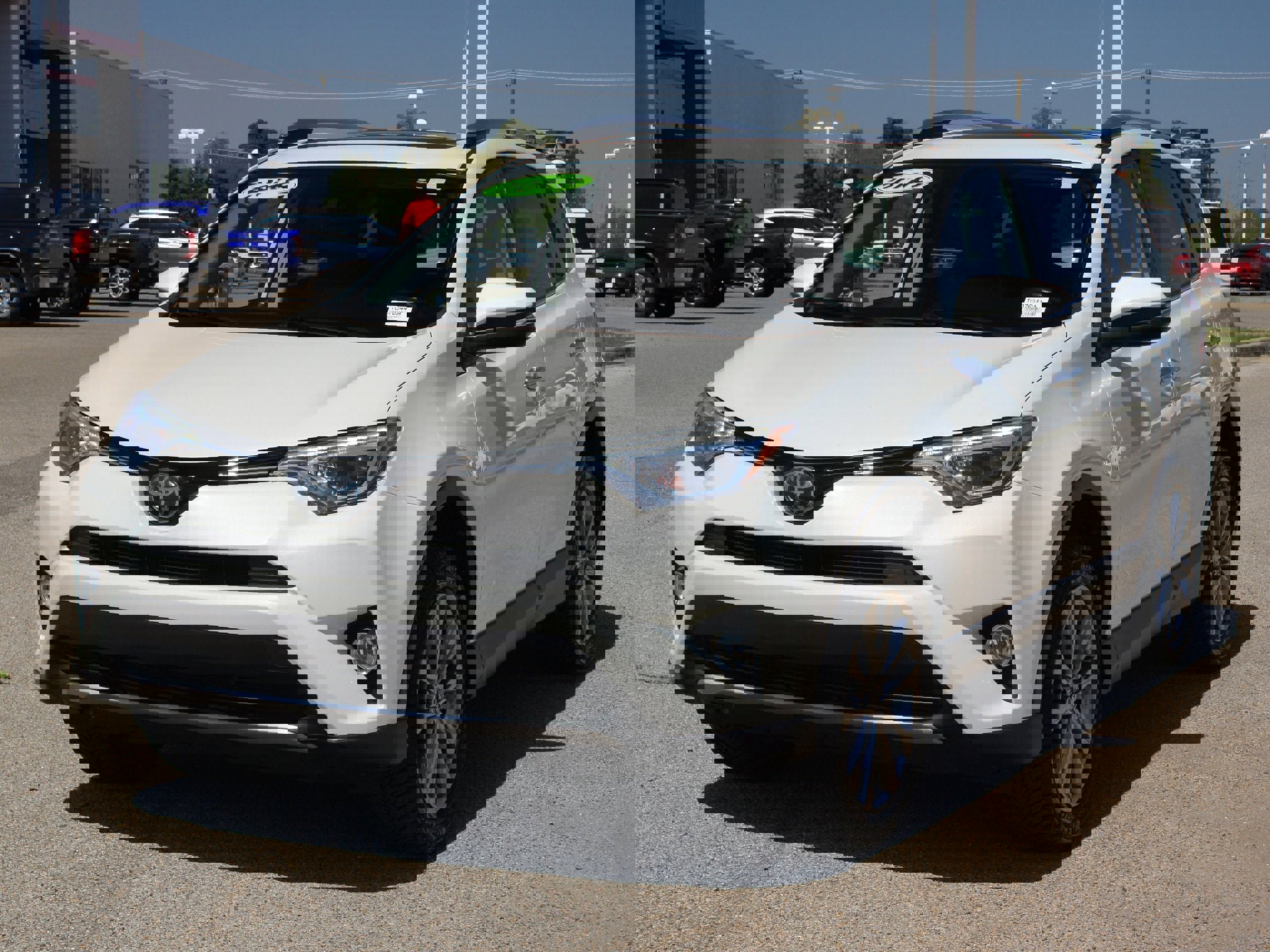 Used 2018 Toyota RAV4 Limited image 2