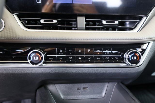 New 2026 Chevrolet Equinox LT w/ Convenience Package II image 21