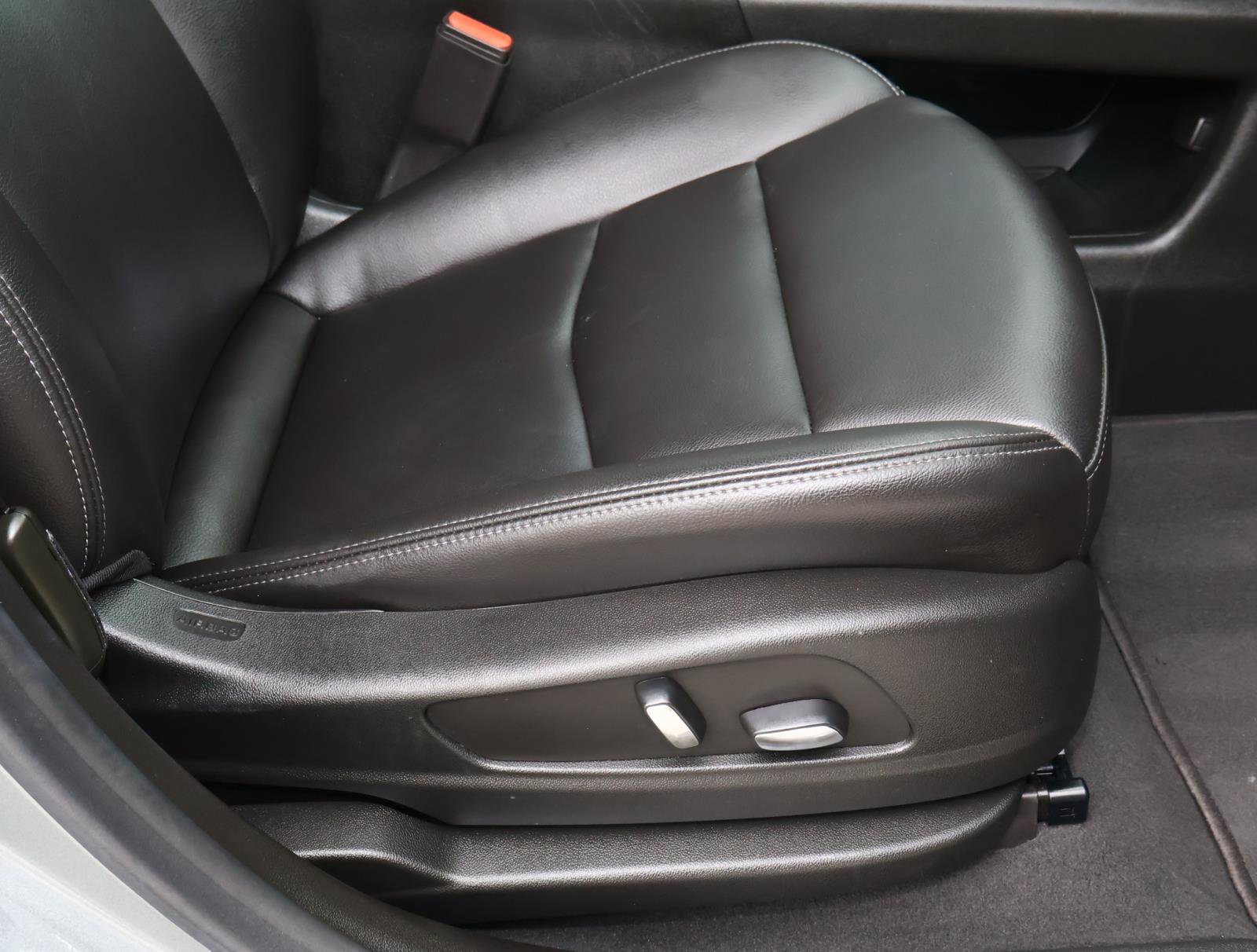 Certified 2024 Cadillac XT6 Luxury image 25