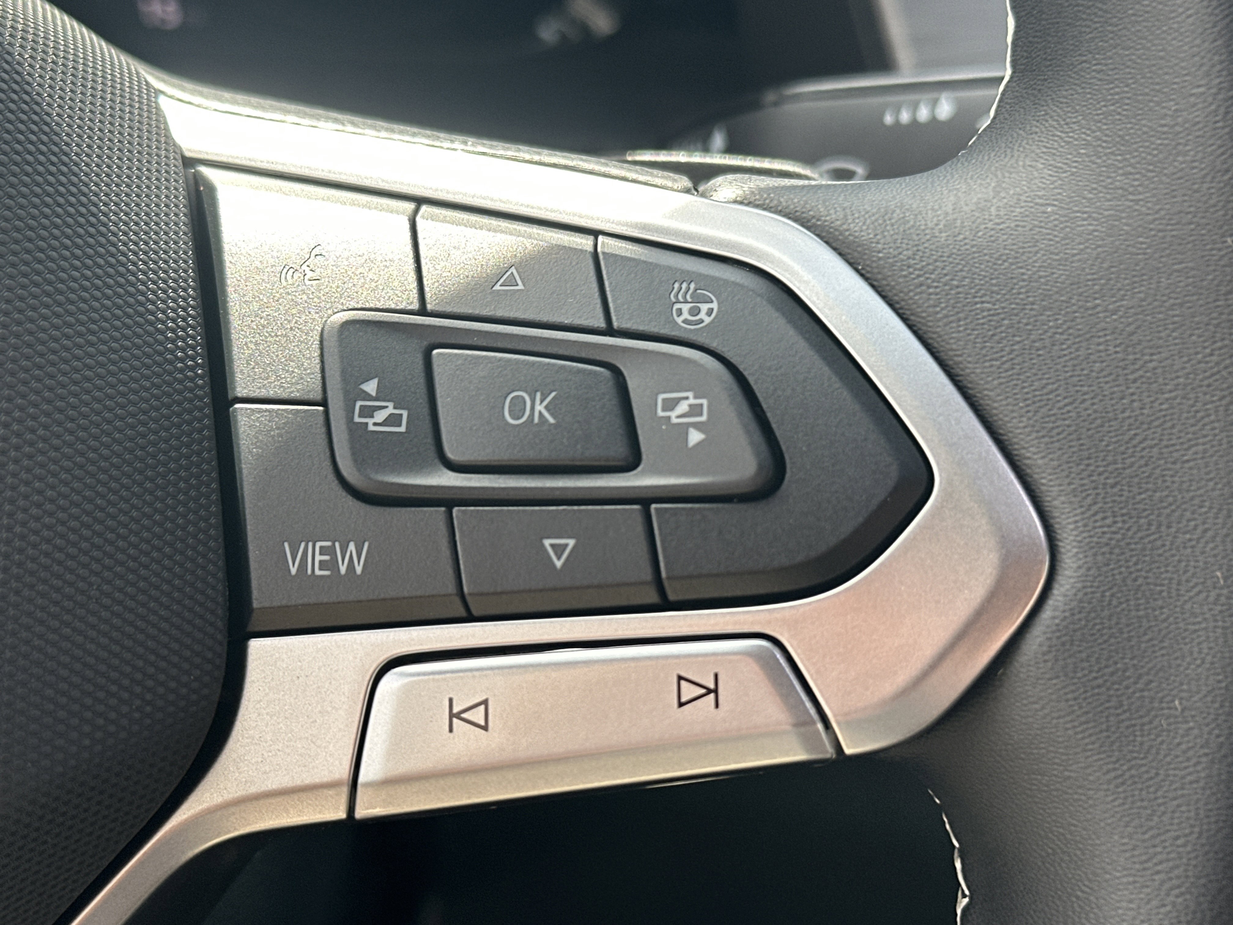 New 2026 Volkswagen Atlas Cross Sport SE image 20