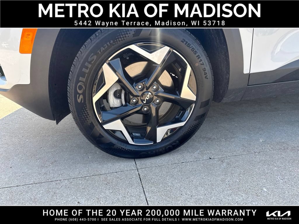 Used 2025 Kia Seltos S AWD/4WD image 10