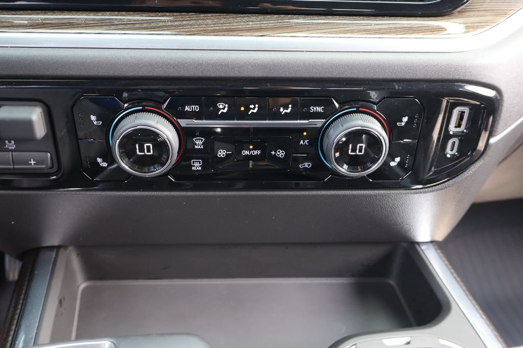 Used 2025 Chevrolet Silverado 1500 LT Trail Boss w/ Convenience Package II AWD/4WD image 10