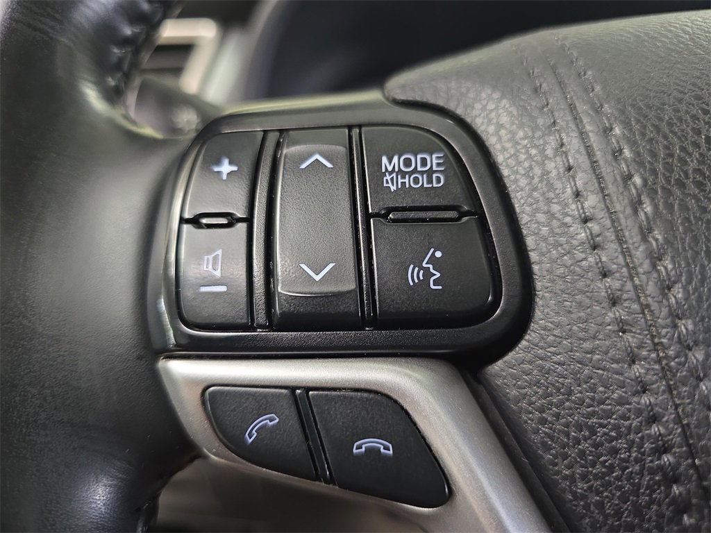 Used 2019 Toyota Highlander Limited image 20
