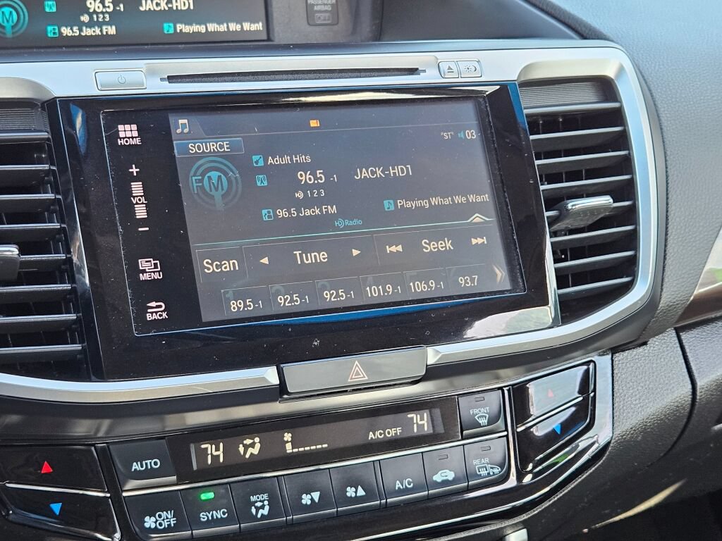 Used 2017 Honda Accord EX-L image 24
