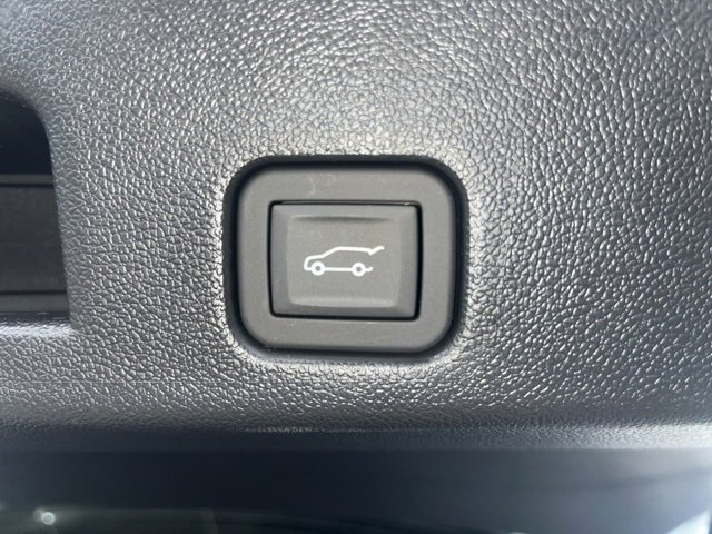 New 2026 Chevrolet Traverse LT w/ Sun and Wheel Package image 13