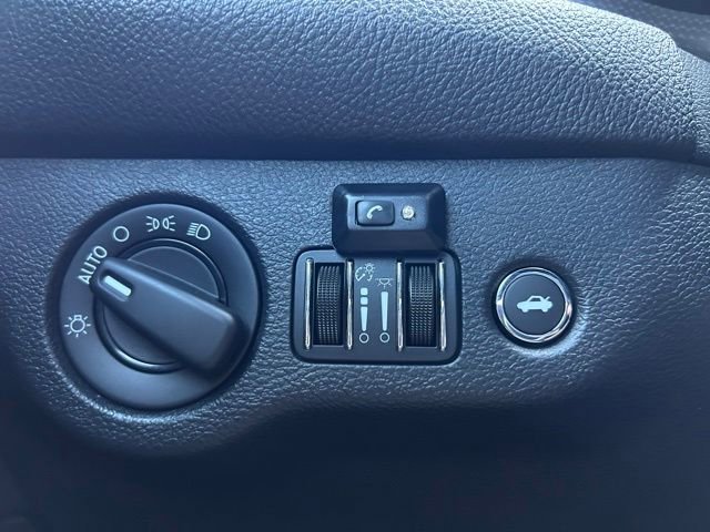 Used 2017 Dodge Challenger SRT Hellcat RWD image 18