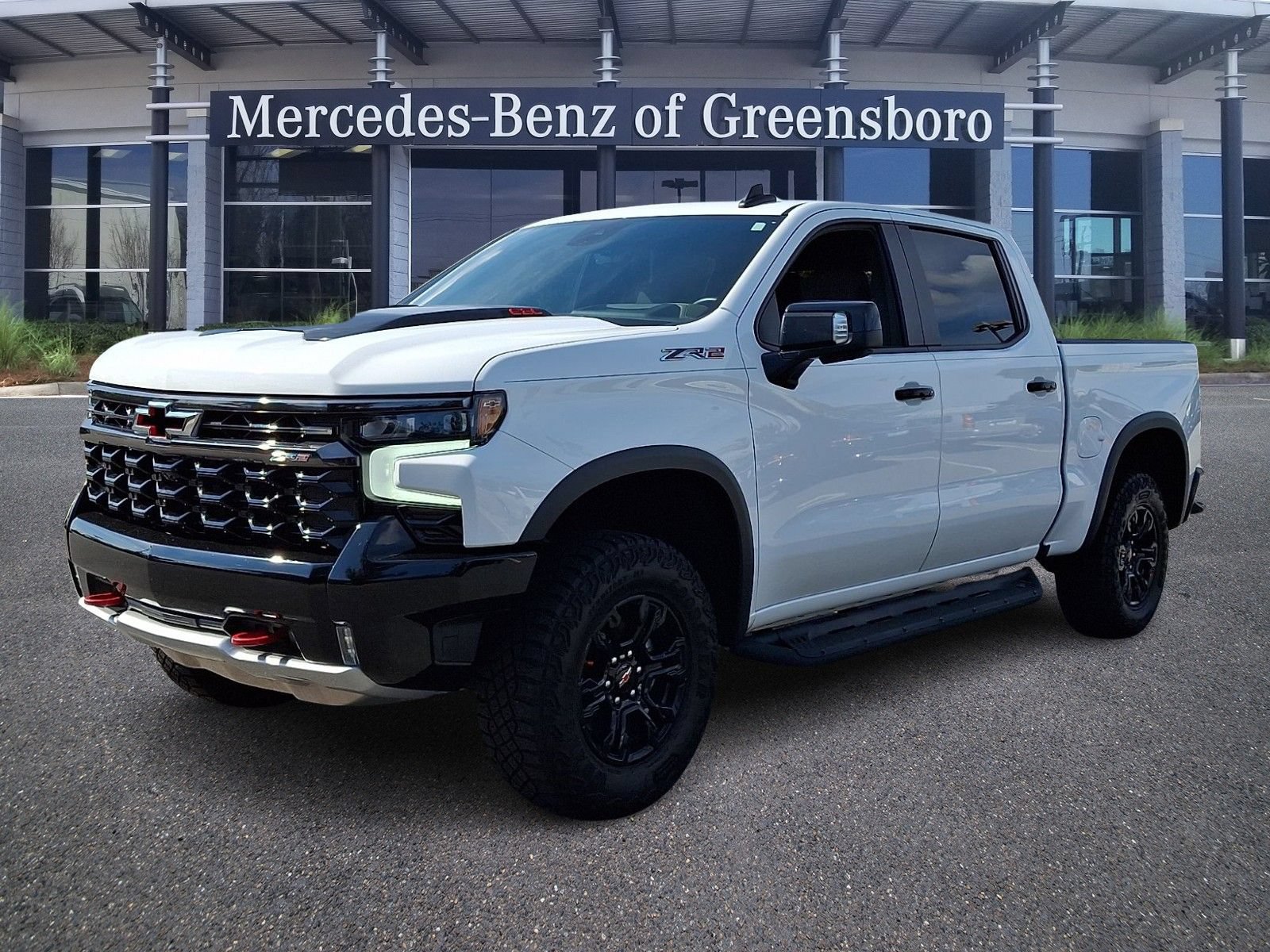 Used 2024 Chevrolet Silverado 1500 ZR2 w/ Technology Package AWD/4WD image 3