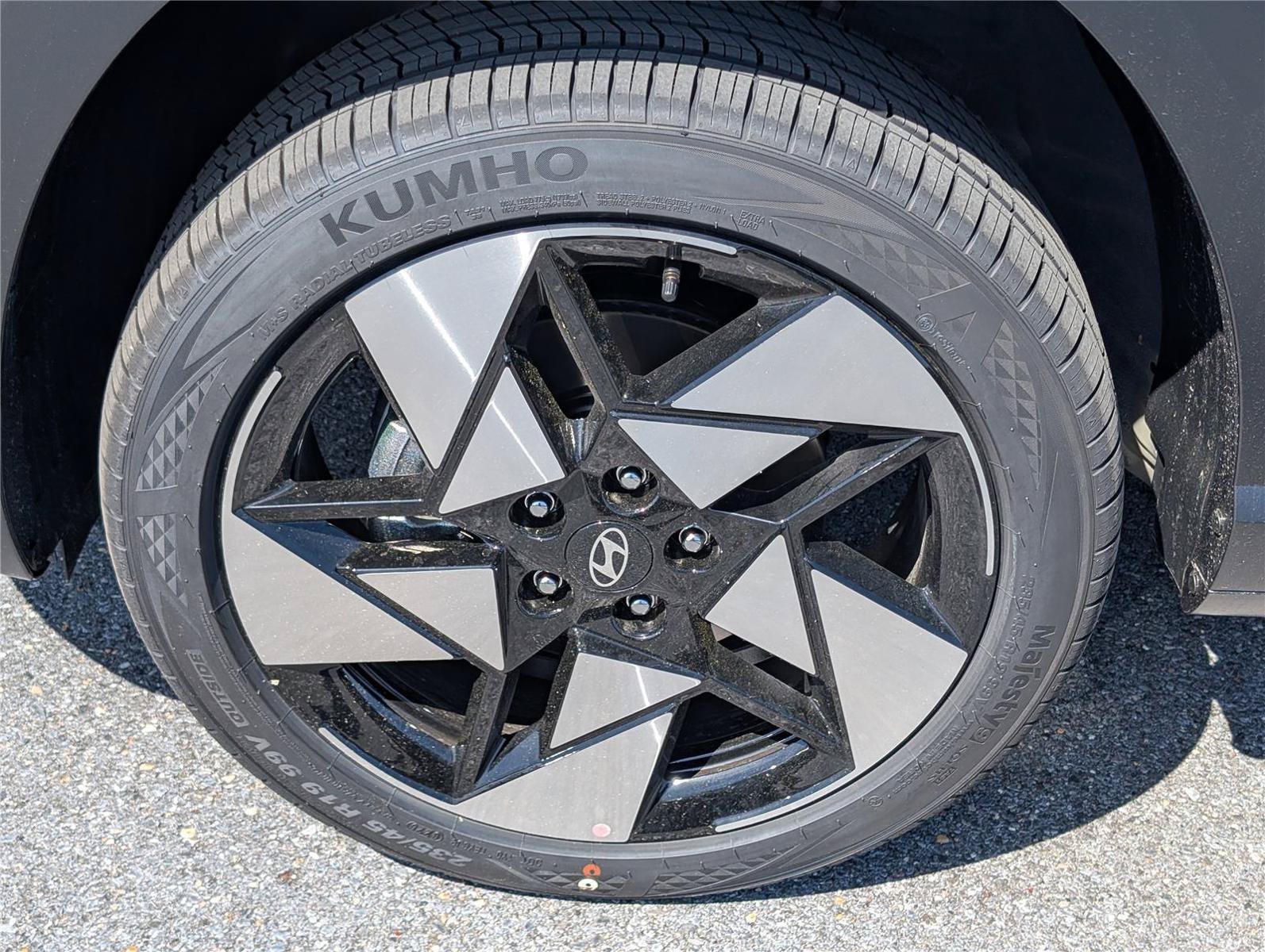 New 2026 Hyundai Kona Limited AWD/4WD image 7