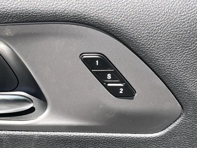 New 2027 Chrysler Pacifica Limited FWD image 16