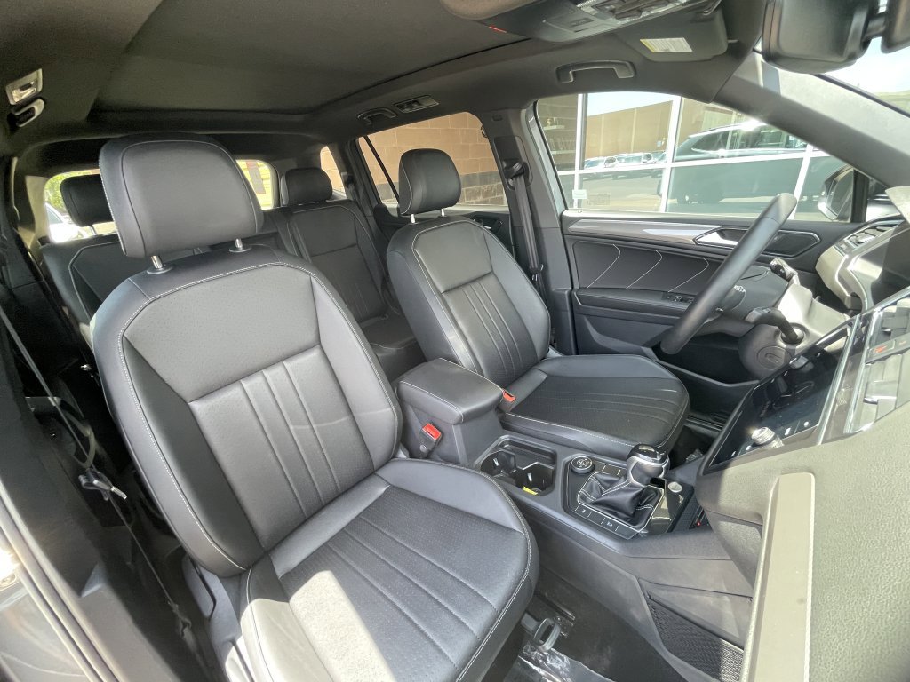 Used 2023 Volkswagen Tiguan SE R-Line image 22