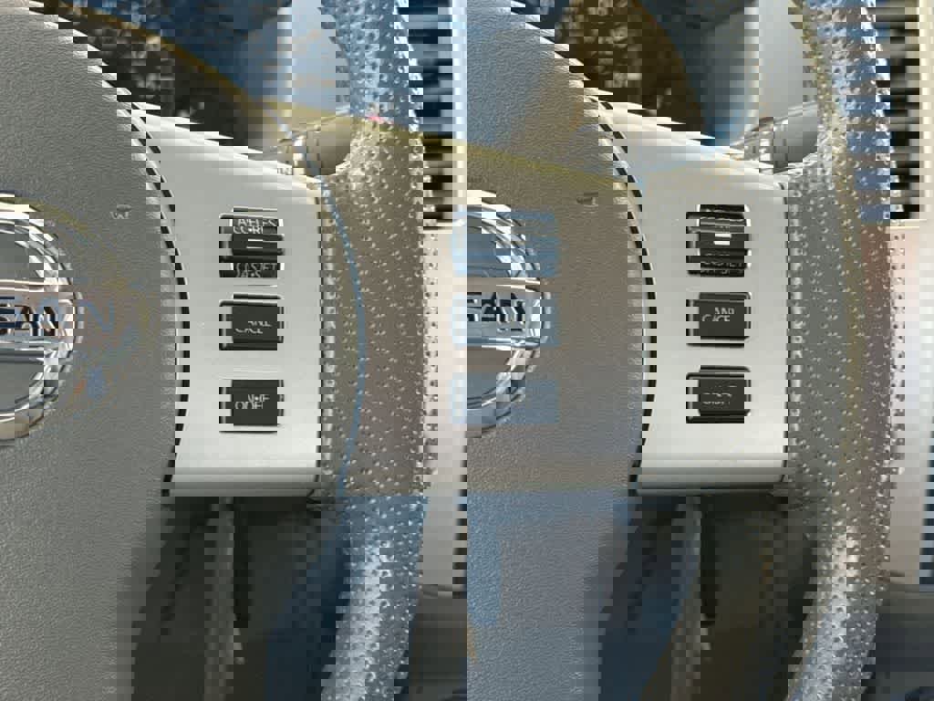 Used 2017 Nissan Frontier SV image 25