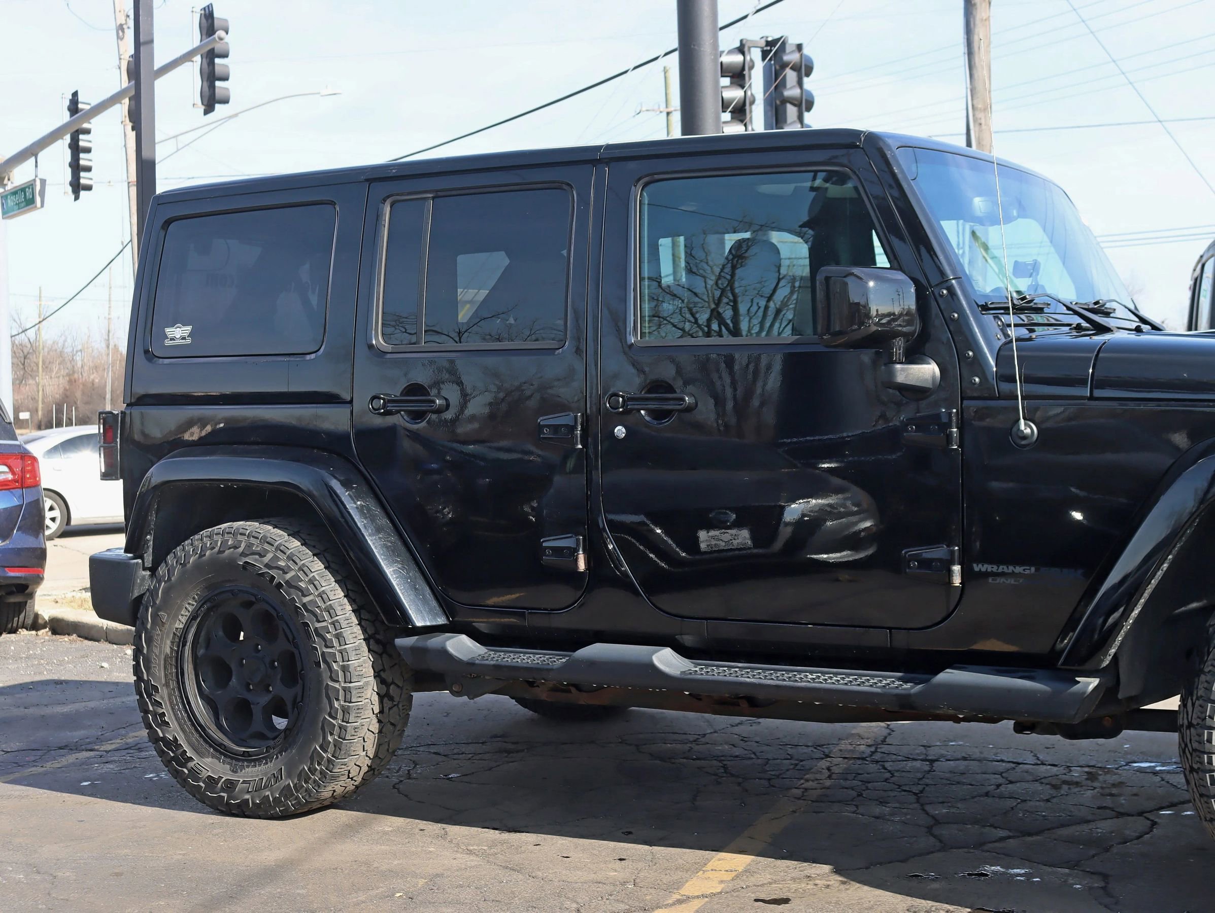Used 2018 Jeep Wrangler Unlimited Sahara image 5