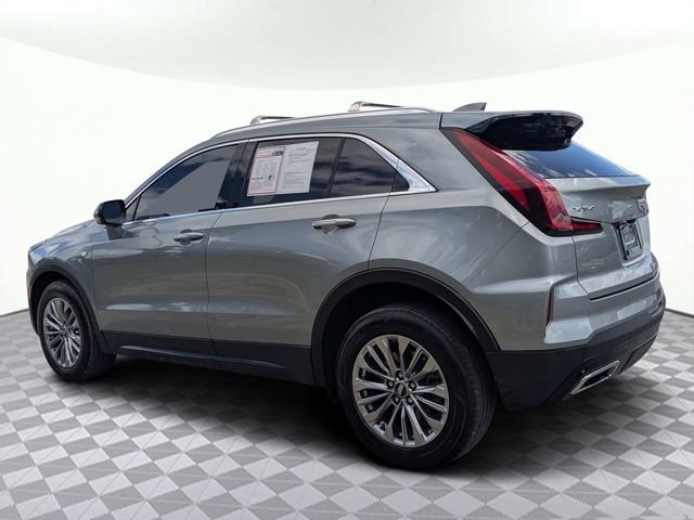 Used 2024 Cadillac XT4 Premium Luxury image 6