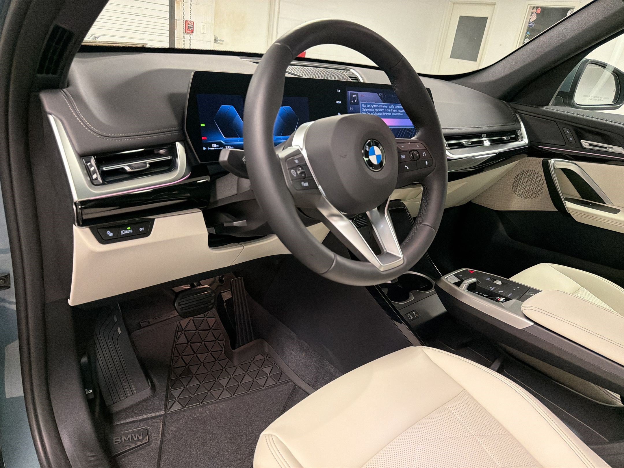 New 2026 BMW X1 xDrive28i w/ Convenience Package AWD/4WD image 3