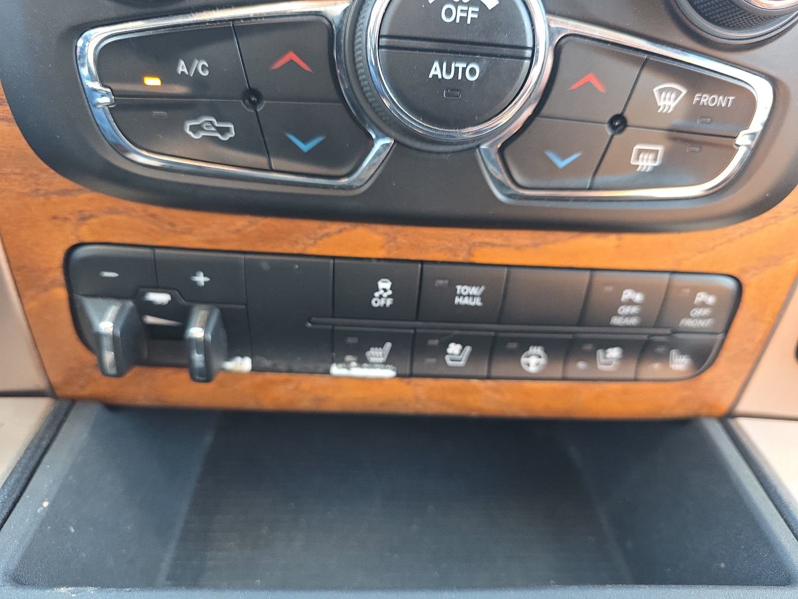 Used 2017 RAM 1500 Laramie Longhorn AWD/4WD image 17