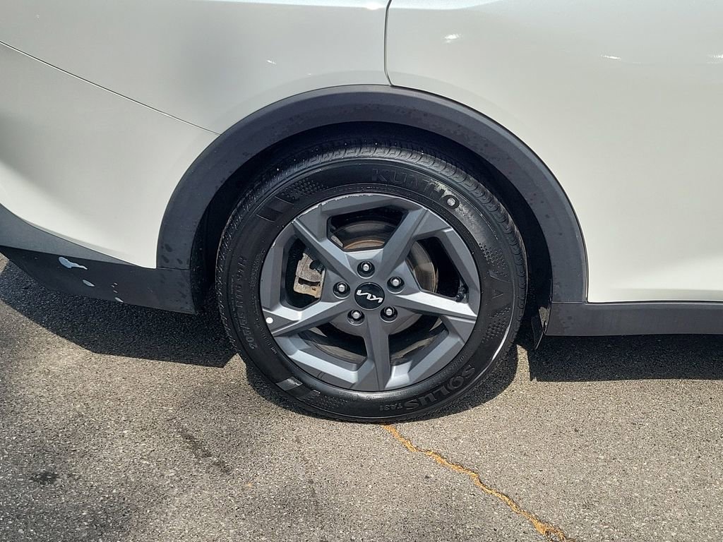 Used 2025 Kia K4 LXS FWD image 6