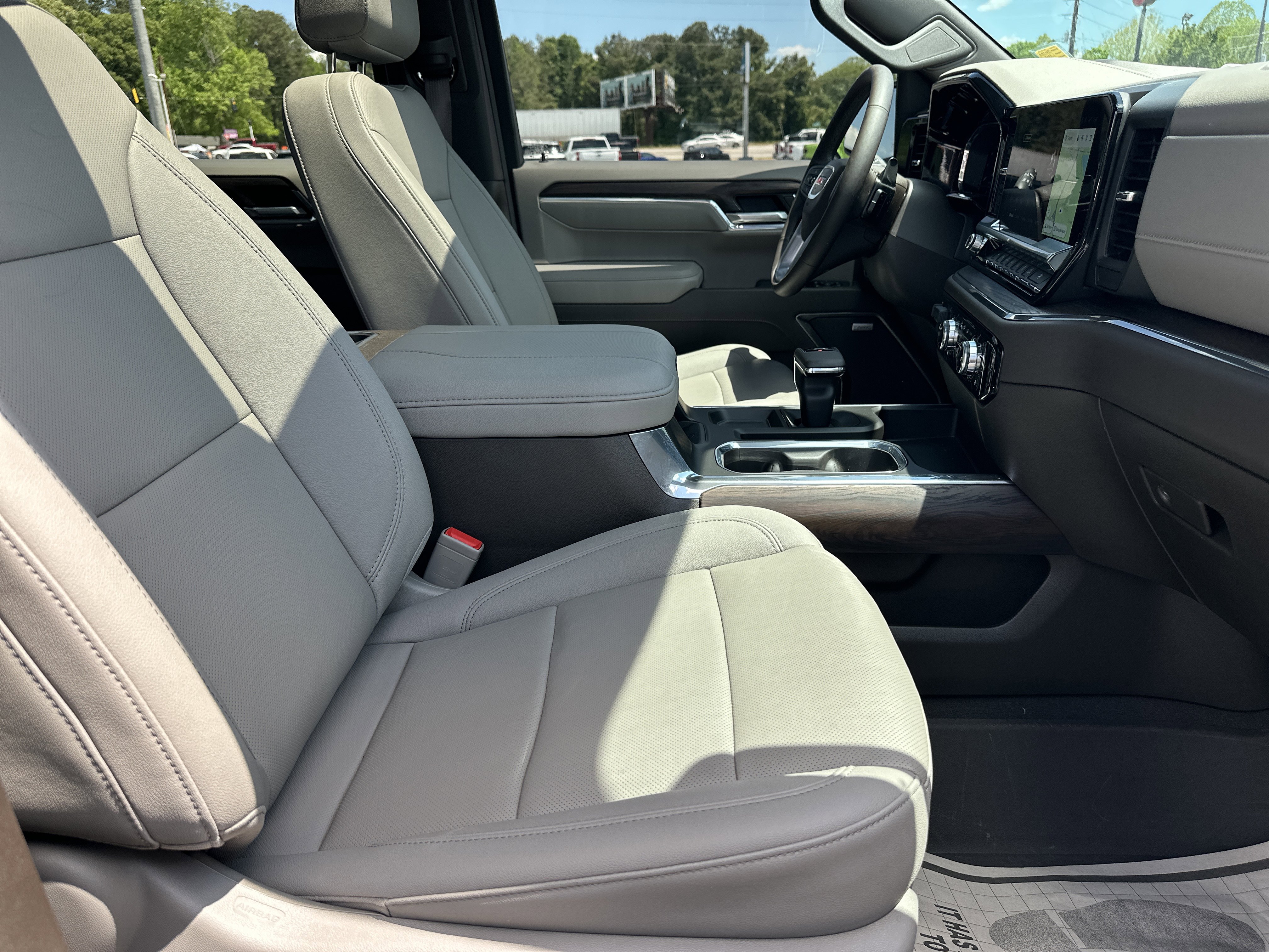 Used 2025 GMC Sierra 1500 SLT w/ SLT Premium Plus Package image 14