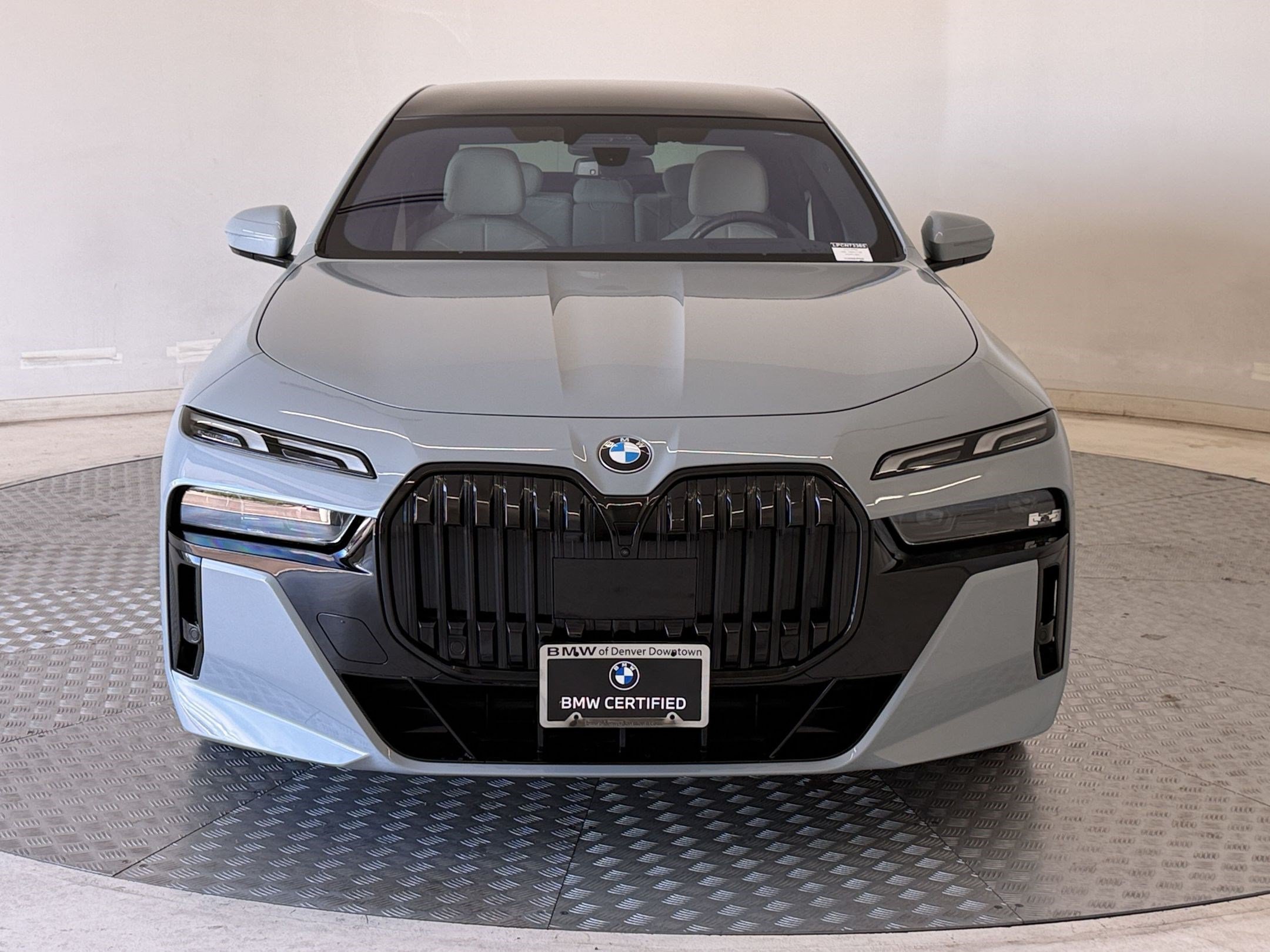 Certified 2023 BMW 760i xDrive AWD/4WD image 6
