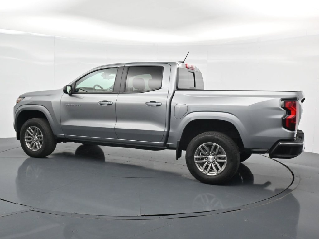 Used 2024 Chevrolet Colorado LT w/ LT Convenience Package RWD image 4