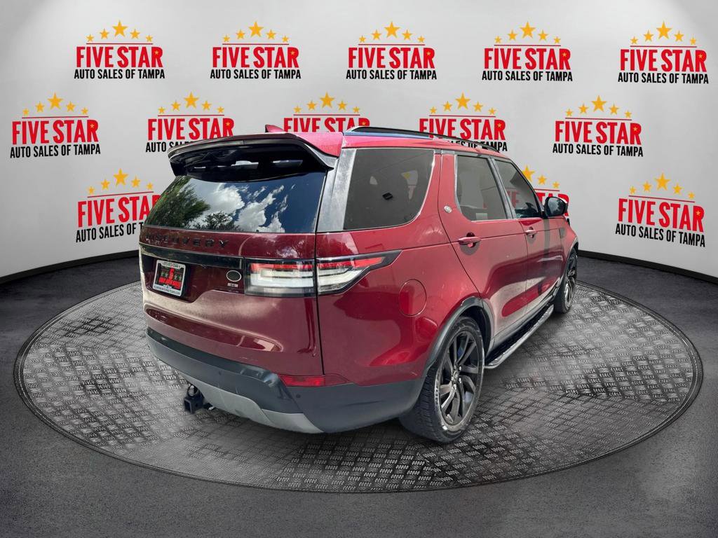 Used 2017 Land Rover Discovery SE image 7