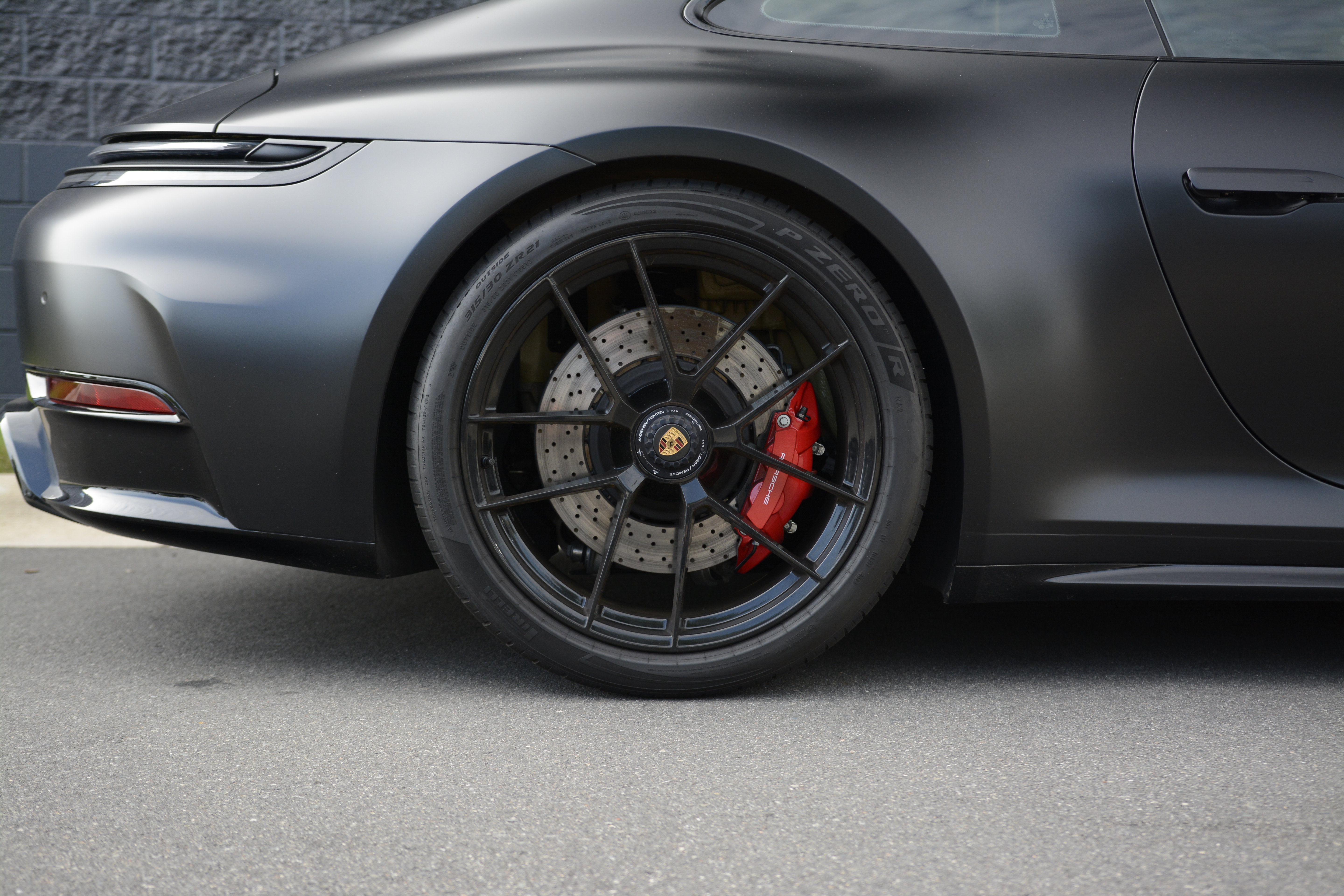 Certified 2025 Porsche 911 Carrera GTS RWD image 35