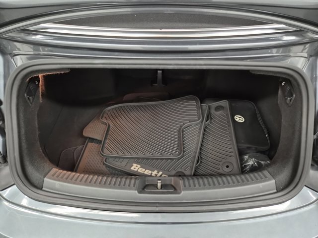 Used 2019 Volkswagen Beetle 2.0T S image 8