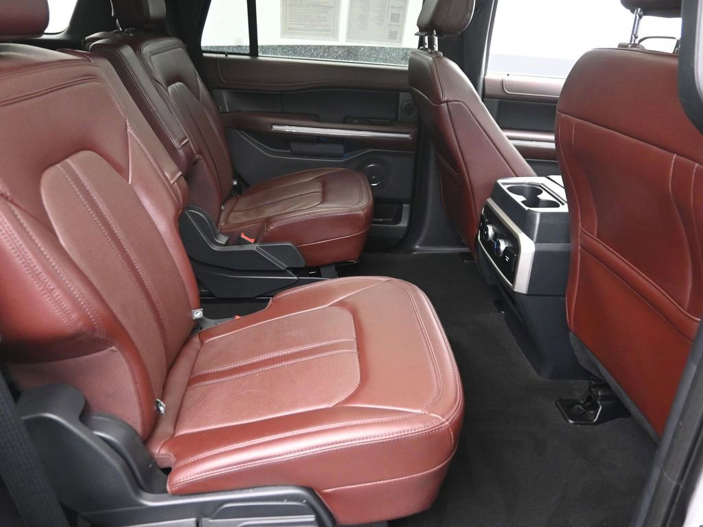 Used 2024 Ford Expedition Limited image 8