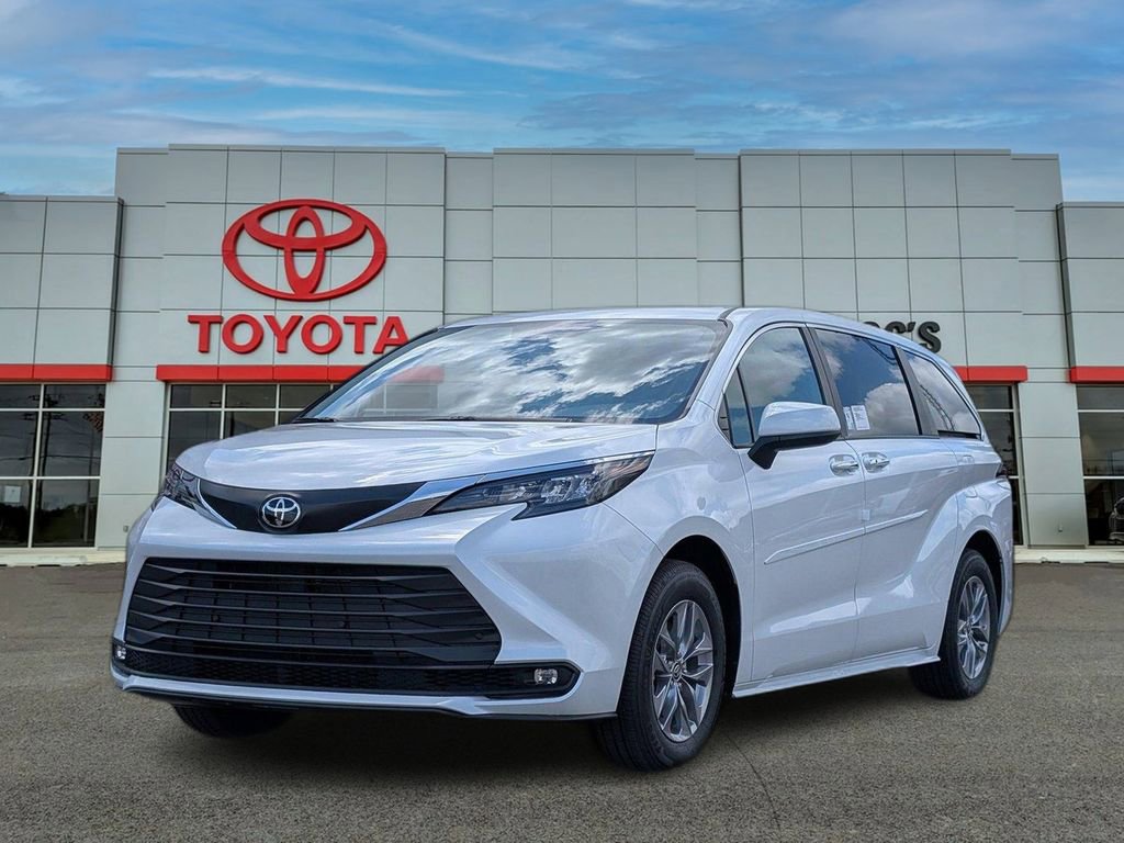 New 2026 Toyota Sienna XLE FWD image 1
