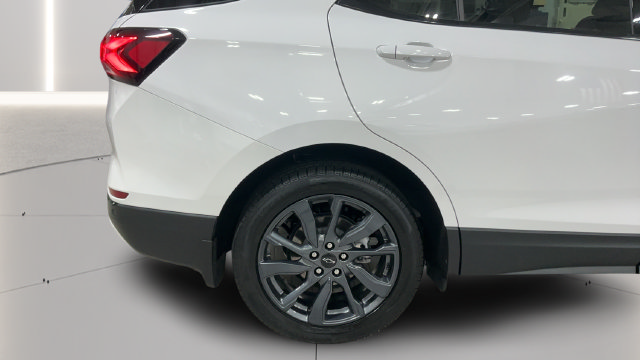 Used 2024 Chevrolet Equinox RS AWD/4WD image 25